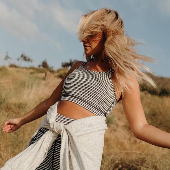 Carly Jean Los Angeles Striped “Sedona” Leggings. Black & White, size Small - Picture 6 of 13